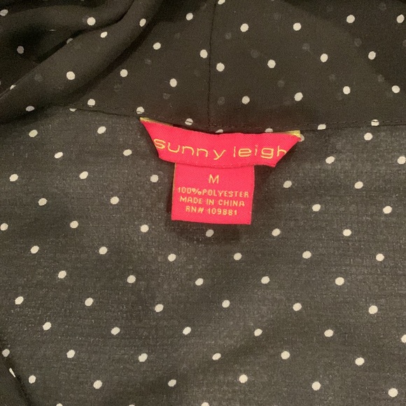 Sunny Leigh Black w/white polka dots Blouse Sz M - Picture 3 of 6
